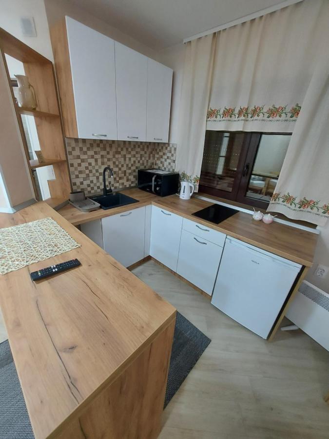 Stiv Apartmani Lukovo ภายนอก รูปภาพ