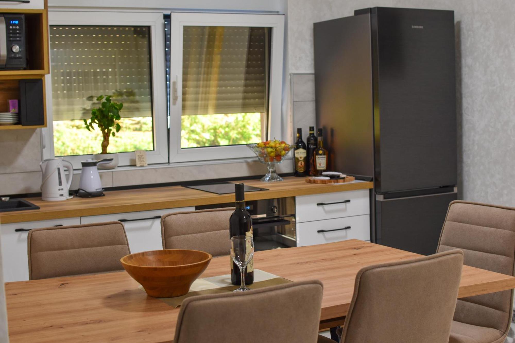 Stiv Apartmani Lukovo ภายนอก รูปภาพ